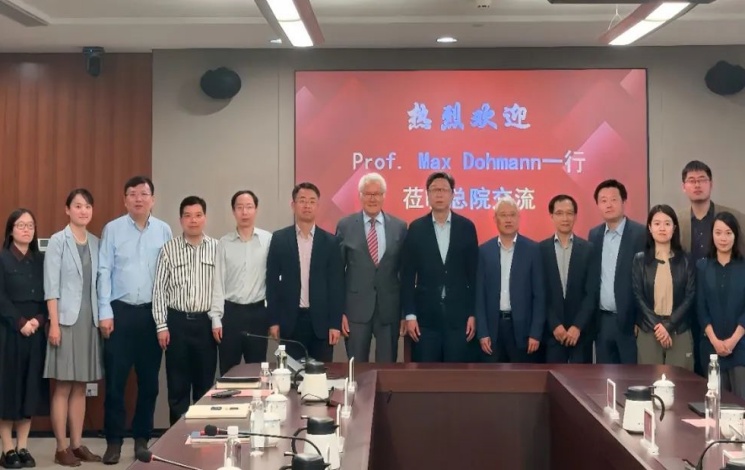多曼教授攜汩鴻環(huán)保，與上?？萍嘉瘜＜已杏懞＞d城市建設(shè)和排水系統(tǒng)優(yōu)化建設(shè)新路徑